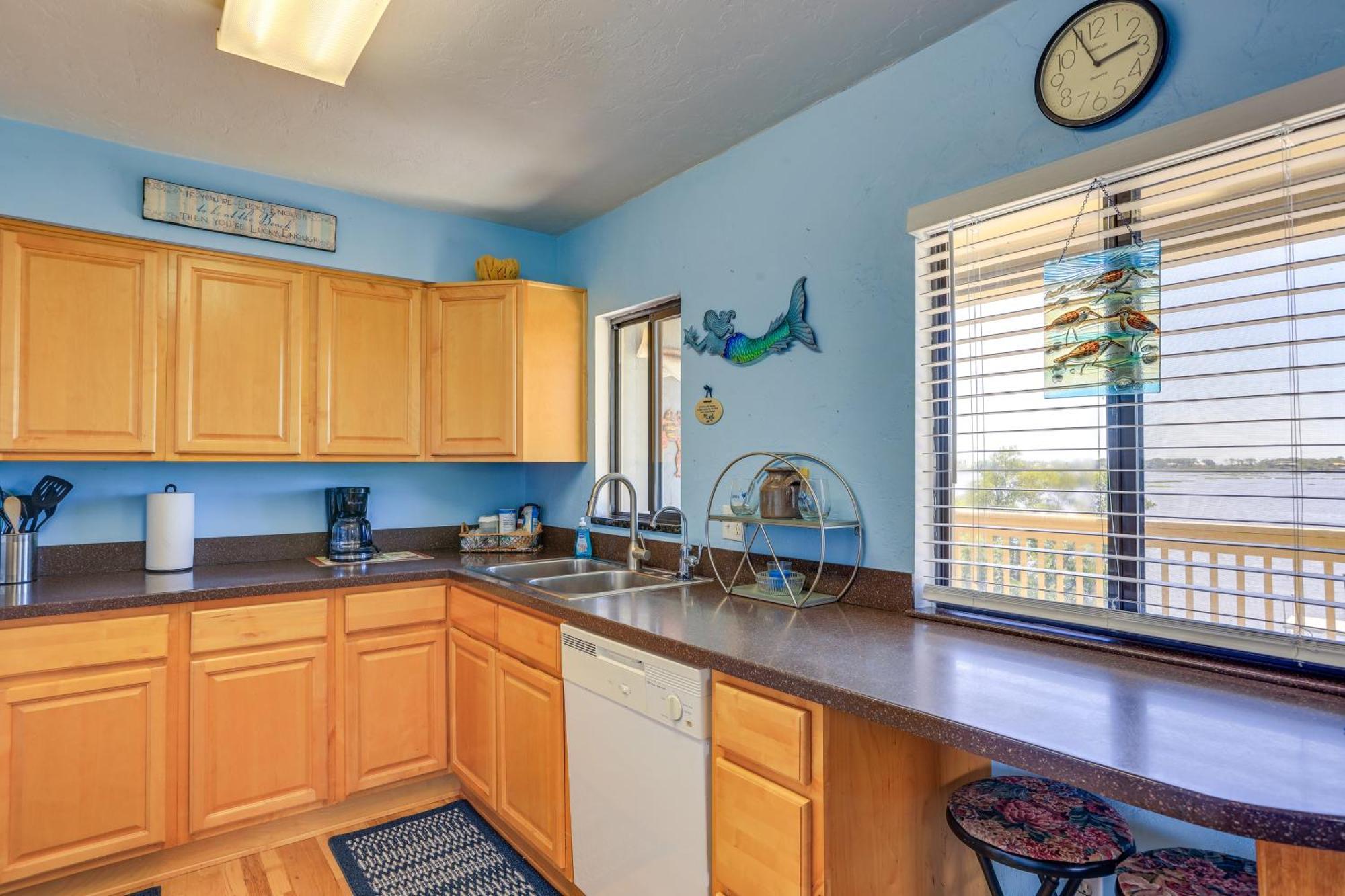 Waterfront Cedar Key Duplex Home Grill And Dock! Eksteriør billede