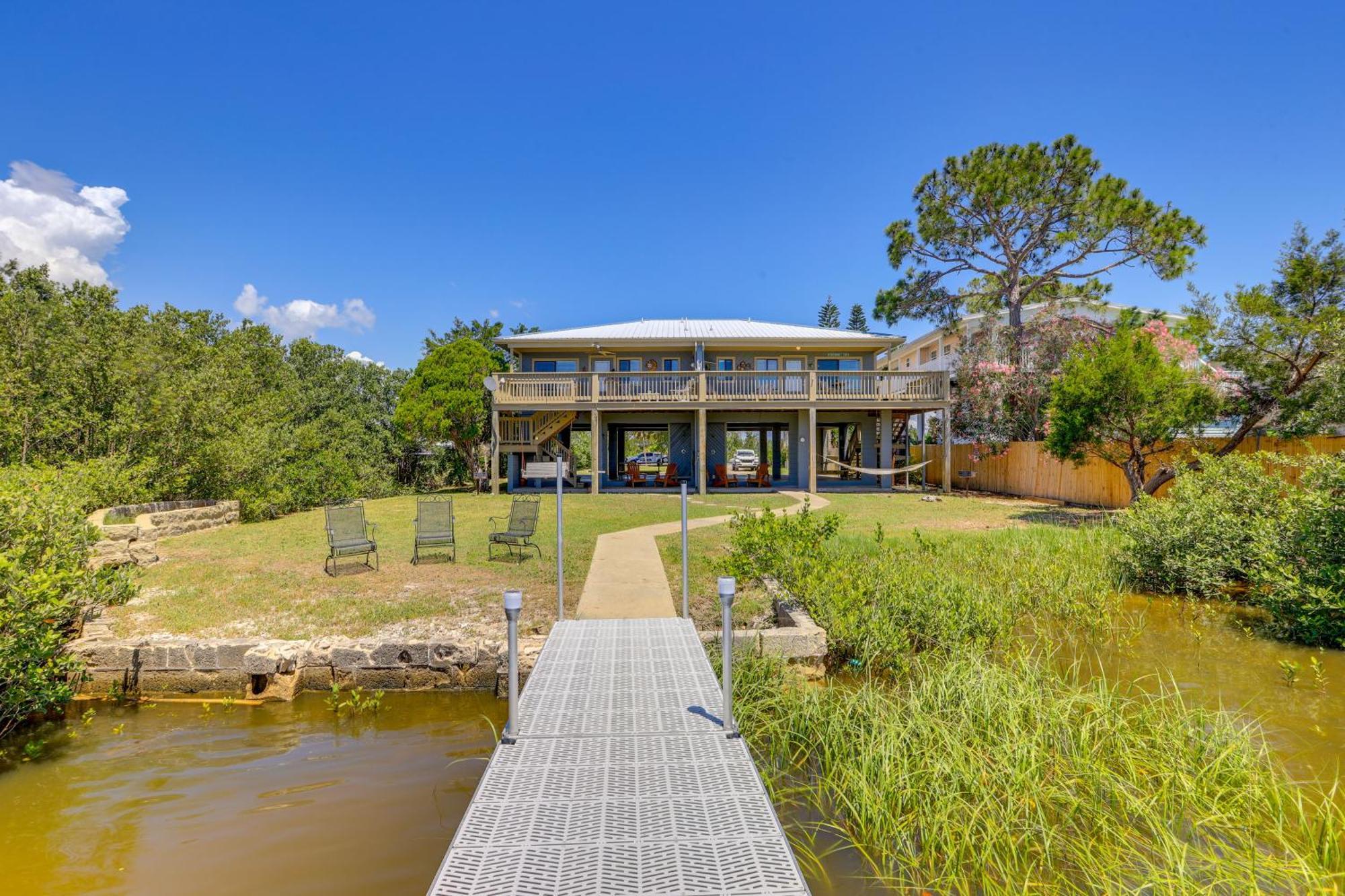 Waterfront Cedar Key Duplex Home Grill And Dock! Eksteriør billede